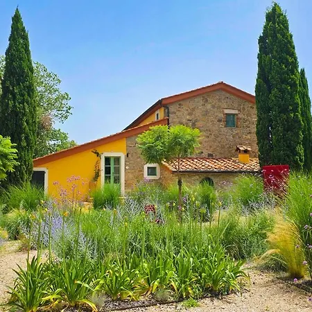 Guest house La Gualda Vecchia: With Emotional Garden And Exclusive Outdoor Brancorsi