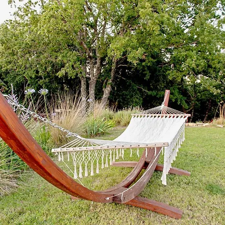 La Gualda Vecchia: With Emotional Garden And Exclusive Outdoor Guest house Brancorsi