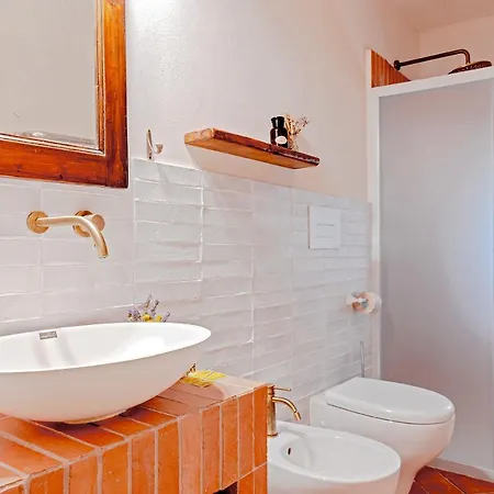 La Gualda Vecchia: With Emotional Garden And Exclusive Outdoor Guest house *