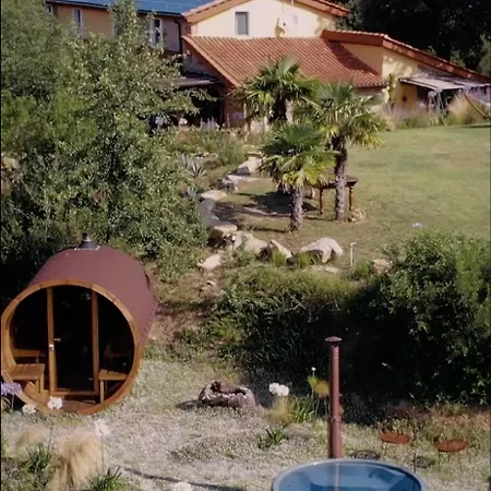 La Gualda Vecchia: With Emotional Garden And Exclusive Outdoor Guest house