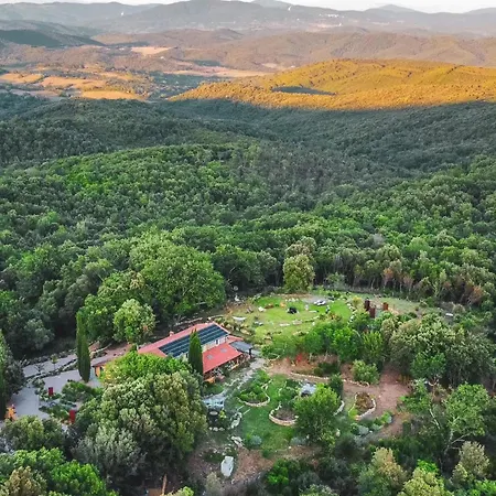 Immersa Nel Giardino Emozionale Della Gualda Vecchia, All'aperto Esclusiva A Pagamento Brancorsi
