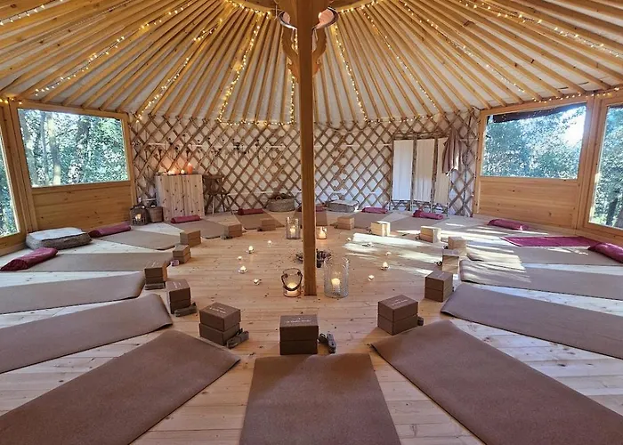 Immersa Nel Giardino Emozionale Della Gualda Vecchia, All'aperto Esclusiva A Pagamento Brancorsi